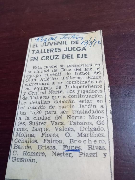 SANTIAGO JUGANDO EN EL JUVENIL DE TALLERES 1972