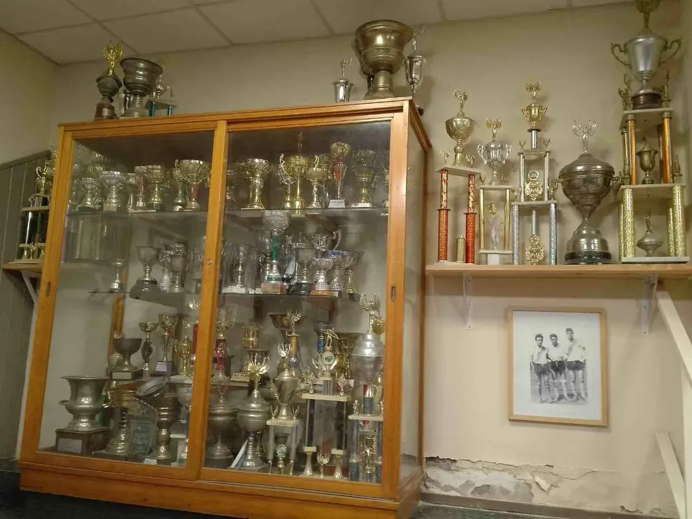 CENTRO ESPAÑOL TROFEOS-compressed