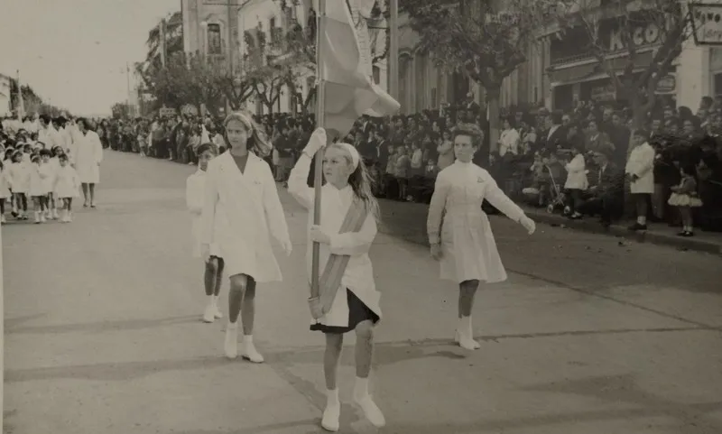 FOTO DESFILE 25 DE MAYO AÑO 1966 MANUEL SOLARES