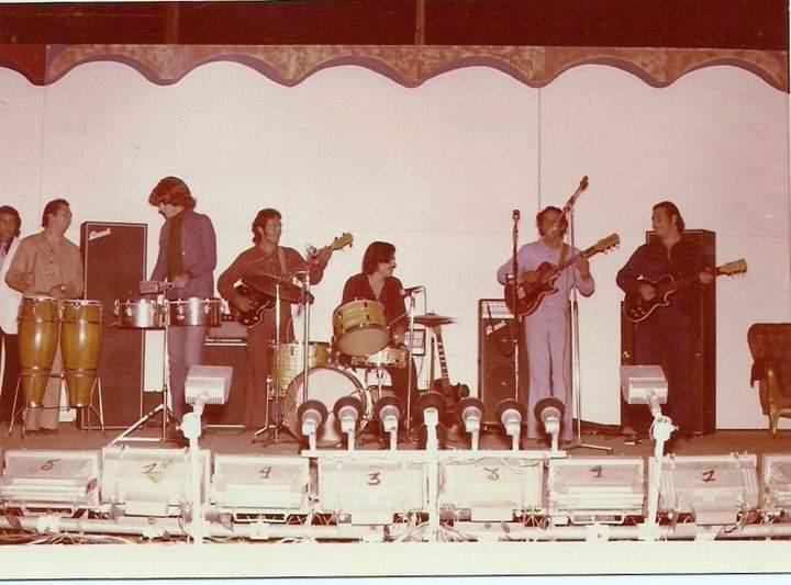 LOS TRUENOS 5-compressed